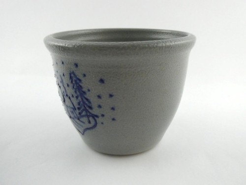 Eldreth Pottery Planter Cabin in the Snow Design Signed 2003 Gray and Blue - Picture 2 of 10
