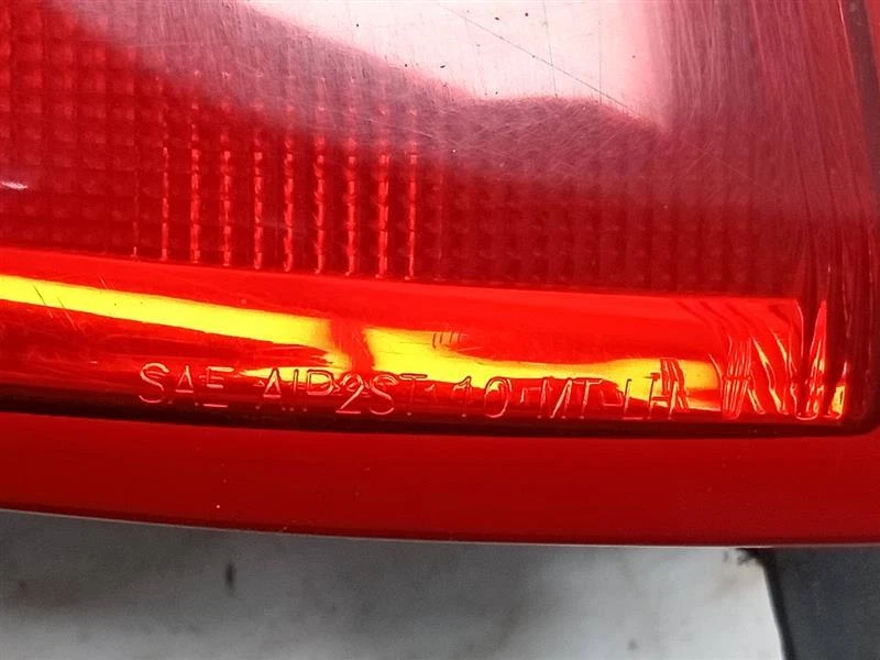 Used Left Tail Light Assembly fits: 2013 Lincoln Mkt quarter panel mounted LED L Foto 3 de 4