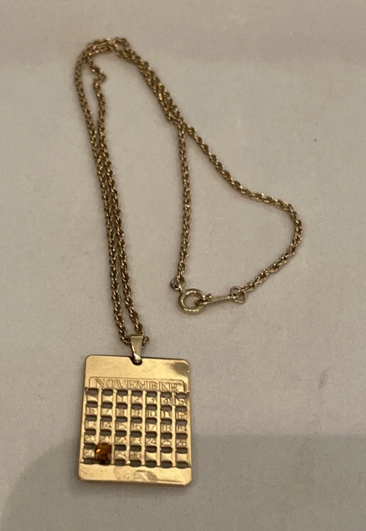 Aggregate 167+ calendar date necklace super hot songngunhatanh.edu.vn