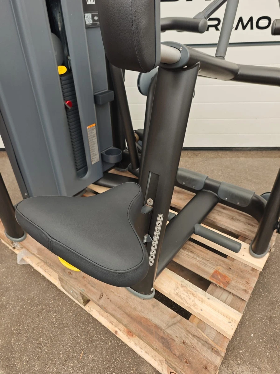 TECHNOGYM Selection Line PRO BLACK 700 – Ruderzugmaschine sitzend (Low Row)