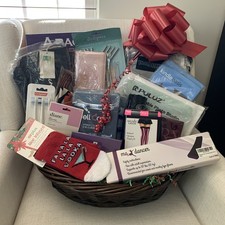 Holiday Gift Basket For Friends and Family Al...