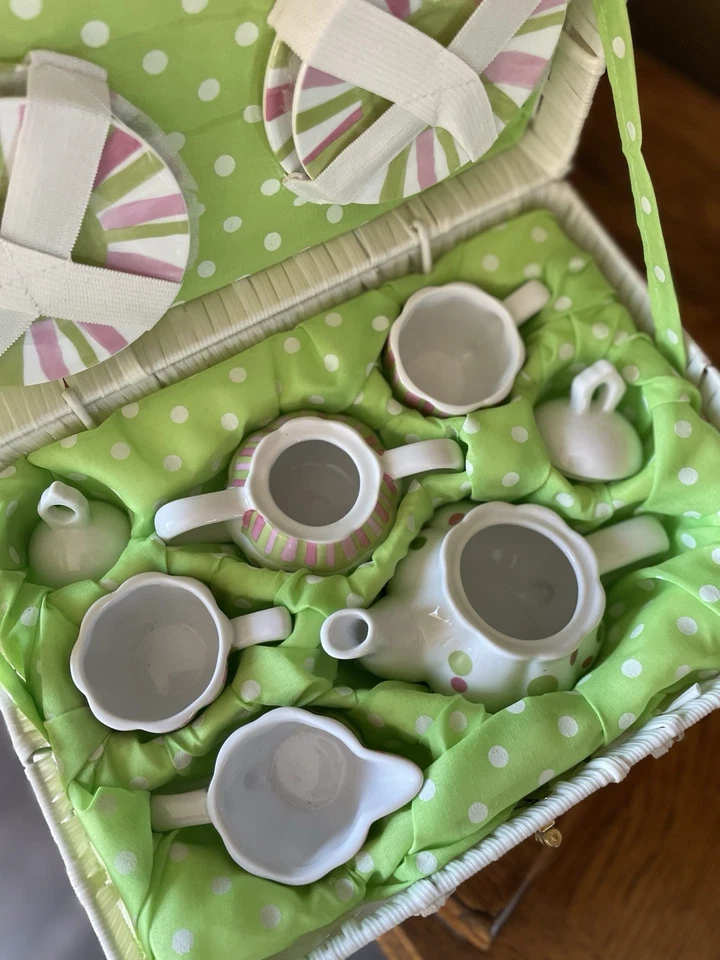 Antigo conjunto de festa de chá infantil de porcelana Delton Sprinkles para 2 cestas de piquenique - Imagem 4 de 4