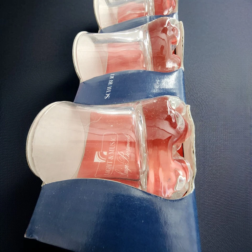 Набор из 4 световых и музыкальных выдувных хрустальных рюмок Shubert Luigi Bormioli 13⁄4 унции - Изображение 3 из 4