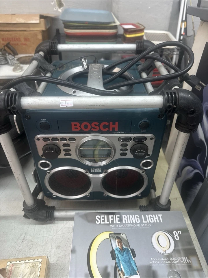 Bosch Power Box Jobsite PB10-CD, Rádio AM/FM, Carregador de Bateria Bosch - Imagem 2 de 4
