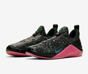 nike metcon black pink