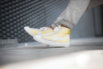 nike blazer mid 77 w bicycle yellow 