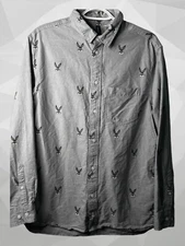 Divided H&M Warner Bros. Bugs Bunny Long Sleeve Button Up Shirt Size Medium