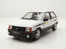 Modellino auto Opel Corsa A SR 1985 bianco 1:24 whitebox