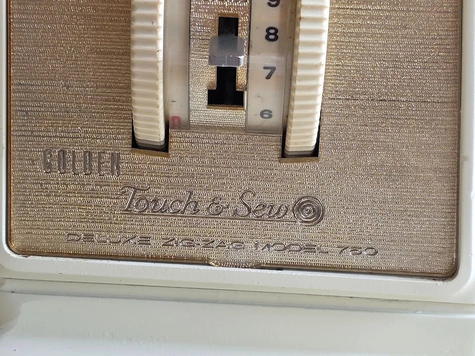 🧵 Vintage Singer Golden Touch & Sew Modelo 750 - Para piezas o reparación 🧵 Foto 4 de 4