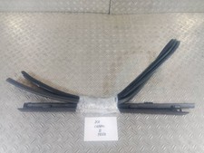 Mercedes-Benz E C207 W207 2015 Rechts Gummidichtung Tür vorne PWB9974 Mercedes-Benz E C207 W207 2015 Rechts Gummidichtung Tür vorne PWB9974
