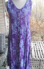 Very Vineyard button front back tie soft rayon purple blue floral sundress M