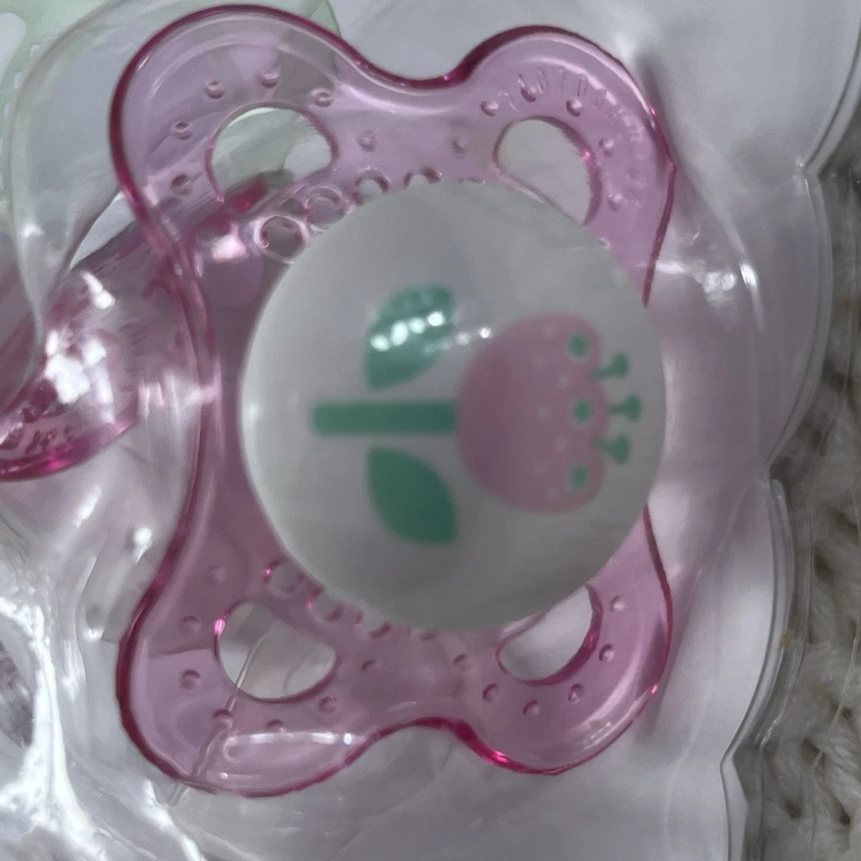 New MAM Original Pacifiers 3-pack Baby 0-6 month Silicone Orthodontic Clear - Image 4 of 4
