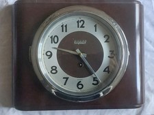 Schöne BAYARD französische Wanduhr Handaufzug Art Deco ? Bakelit Gehäuse !