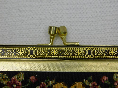 Vtg Handbag Needlepoint Tapestry Courting Couple Gold Black Damascene Frame - Picture 3 of 13