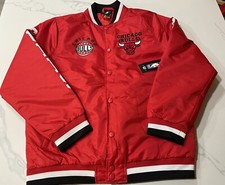 Chicago Bulls Youth Jacket Medium 10-12 Retails For 145