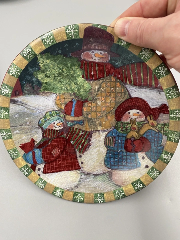 Juego De Colección De 4 Platos De Postre Muñeco De Nieve Escarchado Susan Winget Vacaciones Nieve Sin Usar LEER Foto 2 de 4