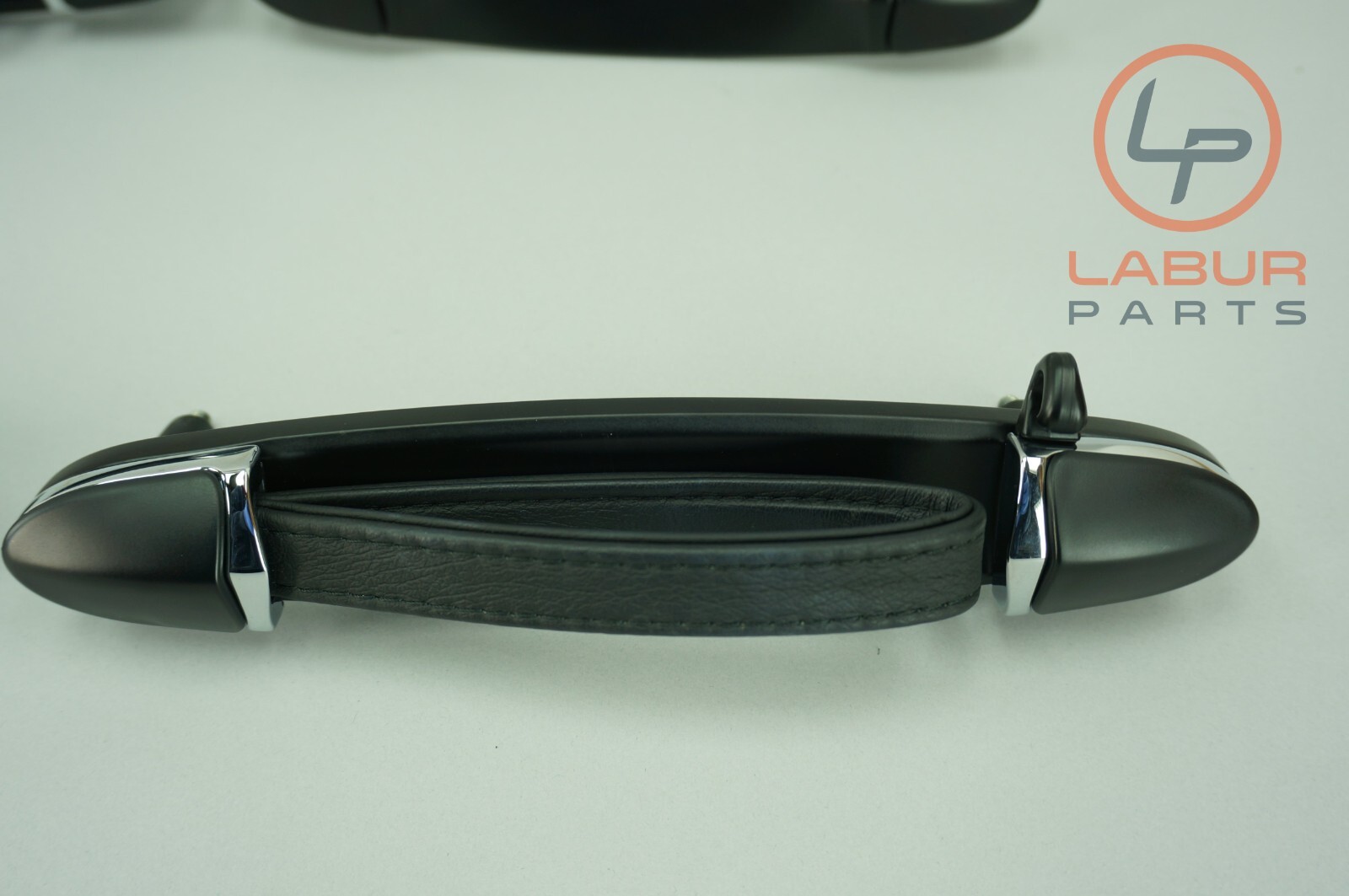 M139 03-13 Maserati Quattroporte Interior Roof Headliner Grab Handle Set A1386