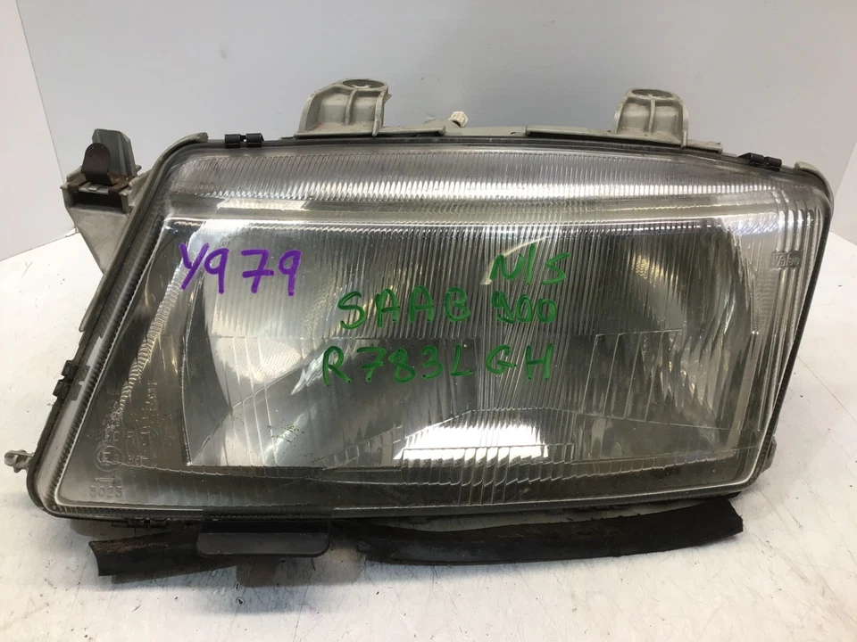 1997  SAAB 900 PASSENGER SIDE NEAR SIDE N/S HEADLIGHT REF: Y979 — 第 2/3 张图片