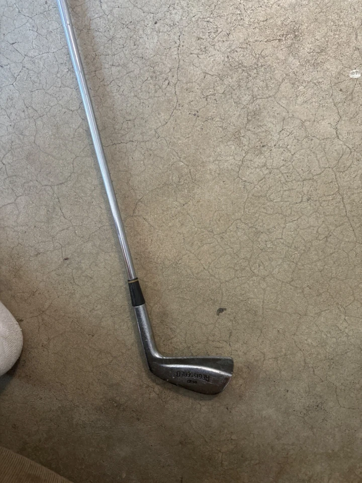 Club de golf derecho de hierro 3 Foto 3 de 4