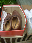 4 pairs of dress shoes and one pair of sneakers, practically brand new, 10-10.5 — photo 2