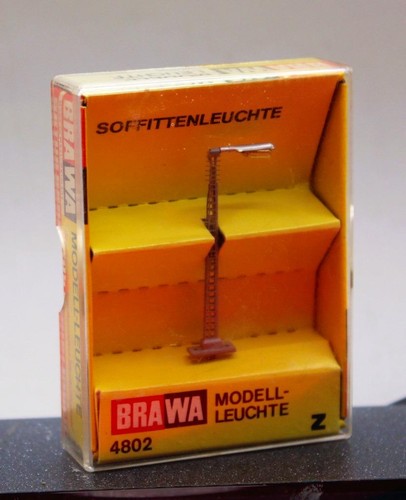 Brawa 4802 calibre Z 1:220 mástil de celosía luz accesorio de brazo único - Alemania Nuevo de Lote Antiguo | Condition: New