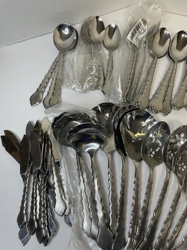 133 Piece Oneida Stainless Cello Flatware - Large Set - Picture 2 of 19