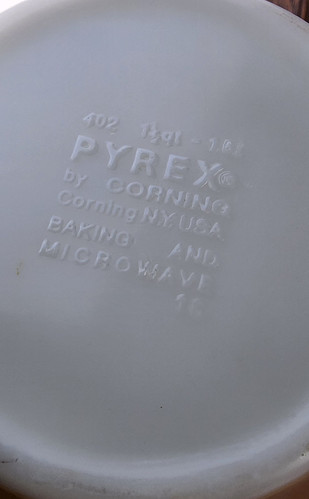 1970's Pyrex FlameGlo Orange Set of 3 Mixing Bowls #400 - #402 - #401 - Picture 11 of 11