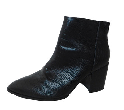 STEVE MADDEN Julianne Pointy Toe Croc Embossed Bootie sz 9.5