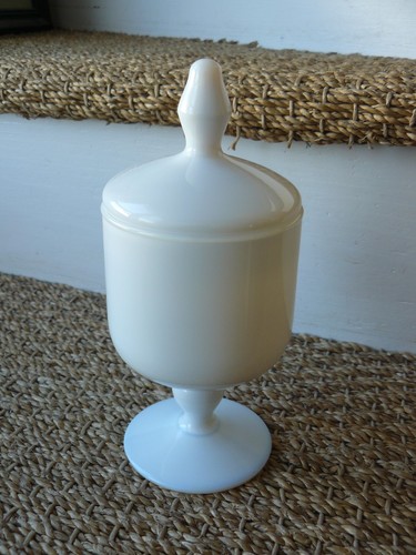 Boîte Bonbonnière Sur Pied