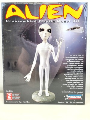 Alien Plastic Model Kit #91004 New Sealed Box 7 3/4 ''Lindberg ~ C85