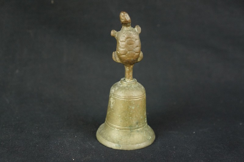 Nice antique asian bronze / brass  bell 3 1/2" [Y8-W6-A9]
