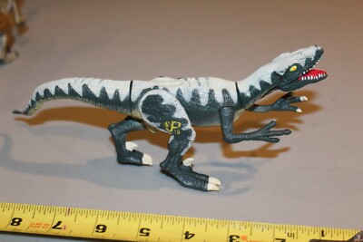 Lost World Jurassic Park Velociraptor Figure Cyclops Raptor JP13 Kenner Loose