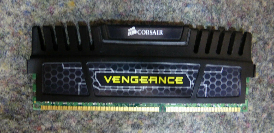Corsair 16gb RAM Memory stick 4096MB 1.5V Good condition, used Vengeance - Image 2 of 3