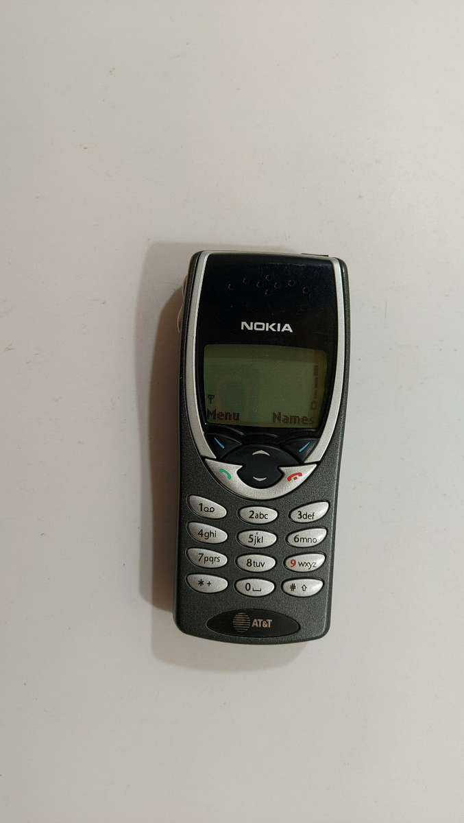 1504.Nokia 8260 Very Rare - For Collectors - No Sim Card