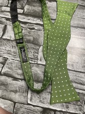 PenSee 100 Silk Green and White Polka Dot Men's Self-Tie Bow Tie