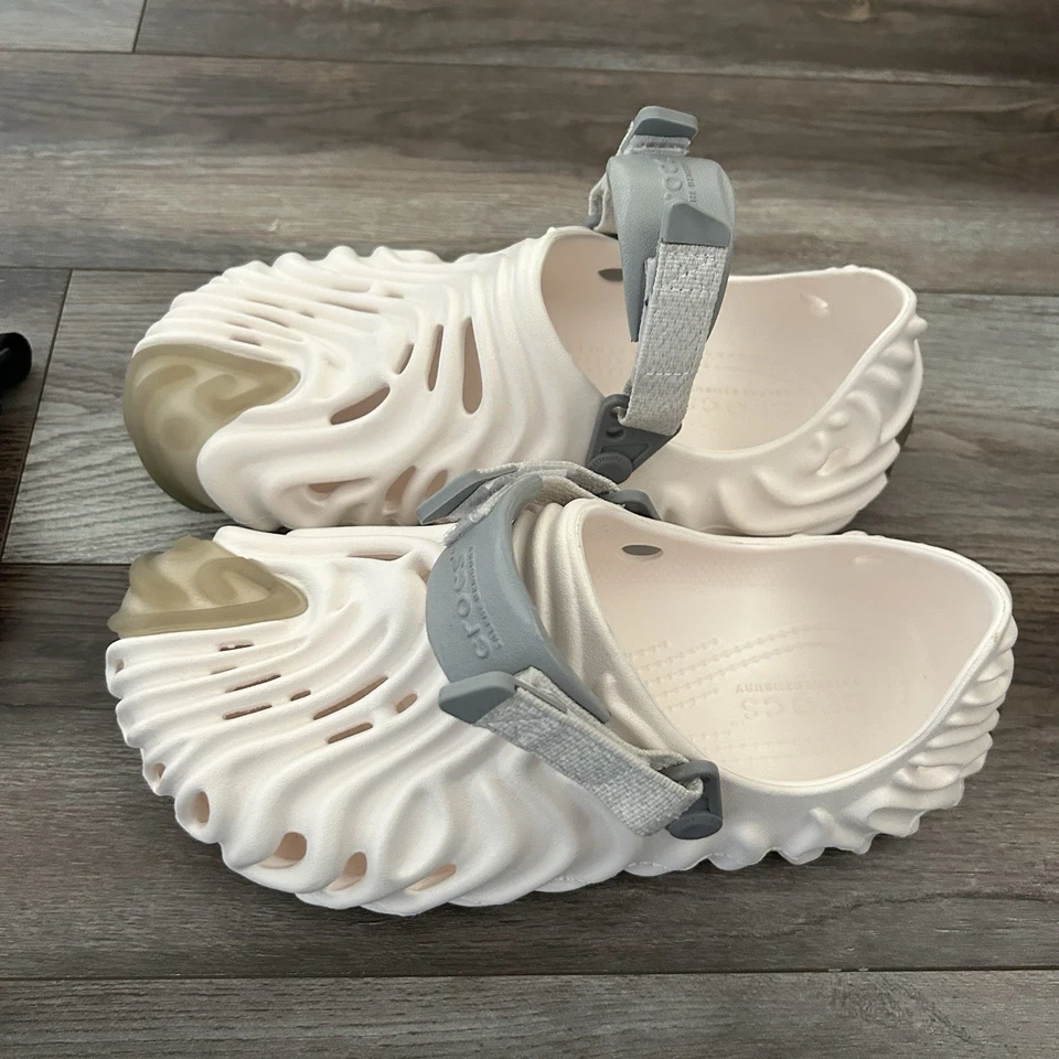 Zueco Crocs Salehe Bembury x the Pollex Kuwata Pale Bush para hombre talla 8/mujer 10 Foto 4 de 4