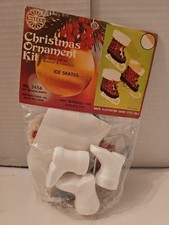 VINTAGE WALCO "ICE SKATES" CHRISTMAS ORNAMENT KIT NEW, UNOPENED 1977 No. 3454