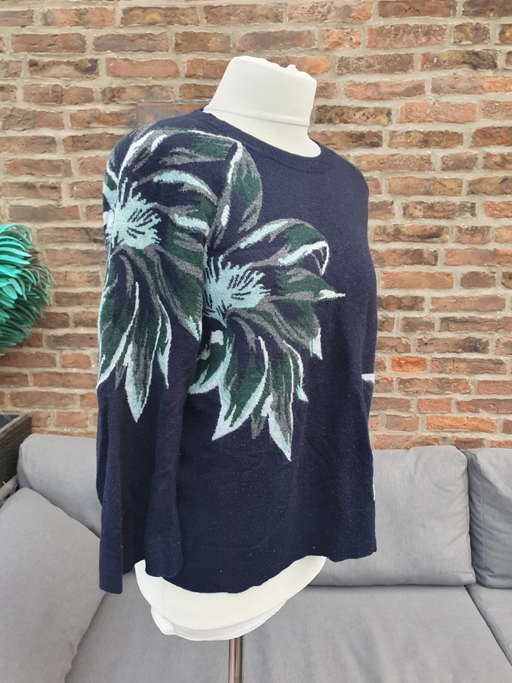 Jigsaw alpaca & Wool blend Intarsia Jumper size large navy blue flower - Image 3 of 4