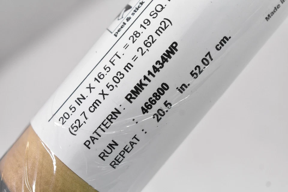 Rollo de papel tapiz RoomMates pelar y pegar 20,5 pulgadas x 16,5 pies RMK11434WP patrón de rayas Foto 4 de 4