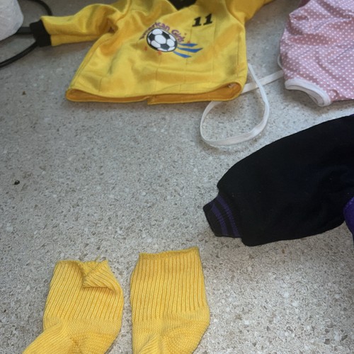 E1626~ Lotto Abbigliamento Ragazza Americana in Pensione Cappelli Scarpe Tacchetti Calcio - Foto 2 di 8