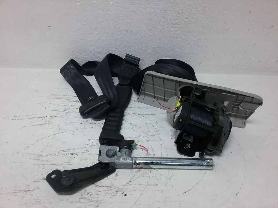 2017 Kia Sorento OEM Seat Belt Front Passenger Retractor Fits 16-20 Foto 4 de 4