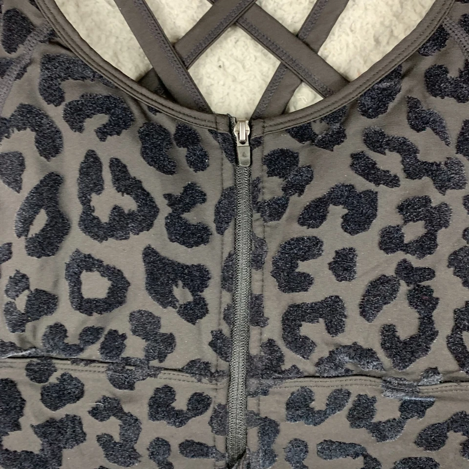 Sujetador deportivo Balance Athletica grande terciopelo negro pantera cremallera espalda cruzada Mobwife Foto 2 de 4