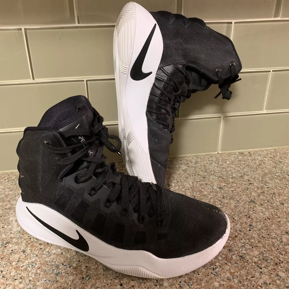 Nike Mens Zoom Hyper dunk High tops Black Size 7 Basketball