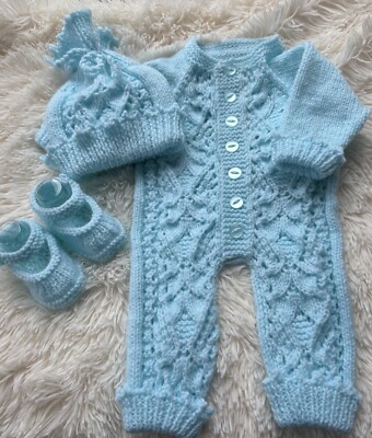 Handgestricktes Baby Set. 0-3 Monate
