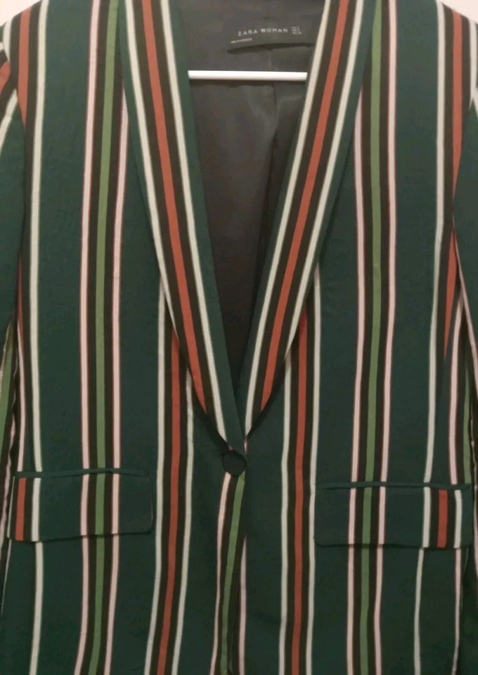 Blazer listrado verde marrom e branco Zara feminino 5 Corp cabine núcleo padrão - Imagem 2 de 4