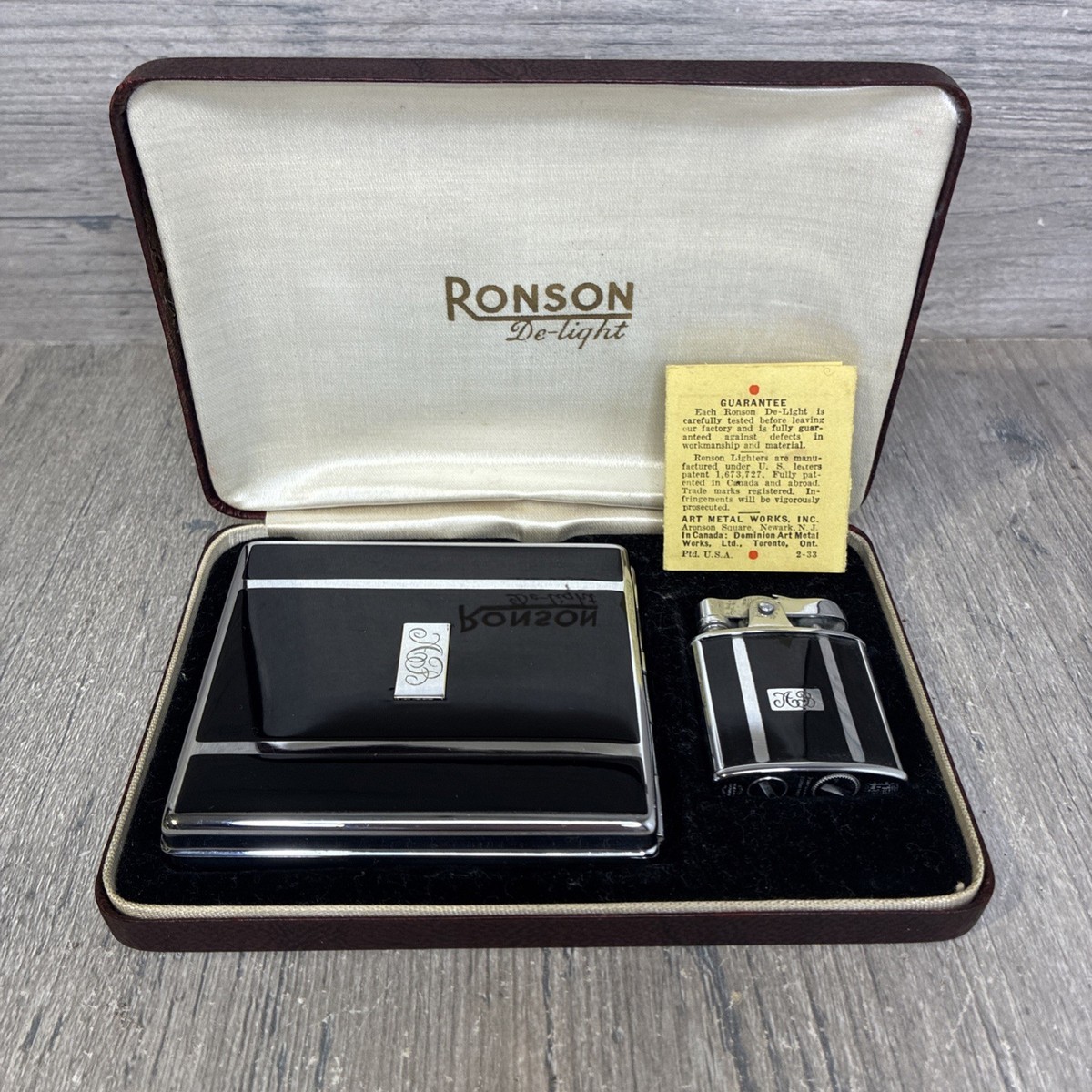 ronson cigarette case lighter Vintage Ronson Standard lighter and Cigarette case was first produced in  1927