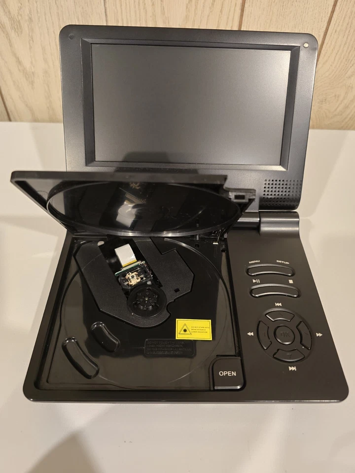 Reproductor de DVD portátil Sylvania SDVD7014 negro 7 pulgadas SDVD7014 leer descripción  Foto 3 de 4