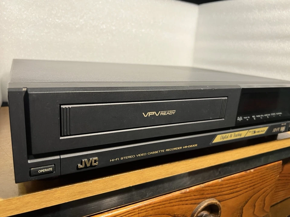 JVC HR-D830E Videoregistratore Vhs Hi-Fi , Non Si Accende - Immagine 3 di 4