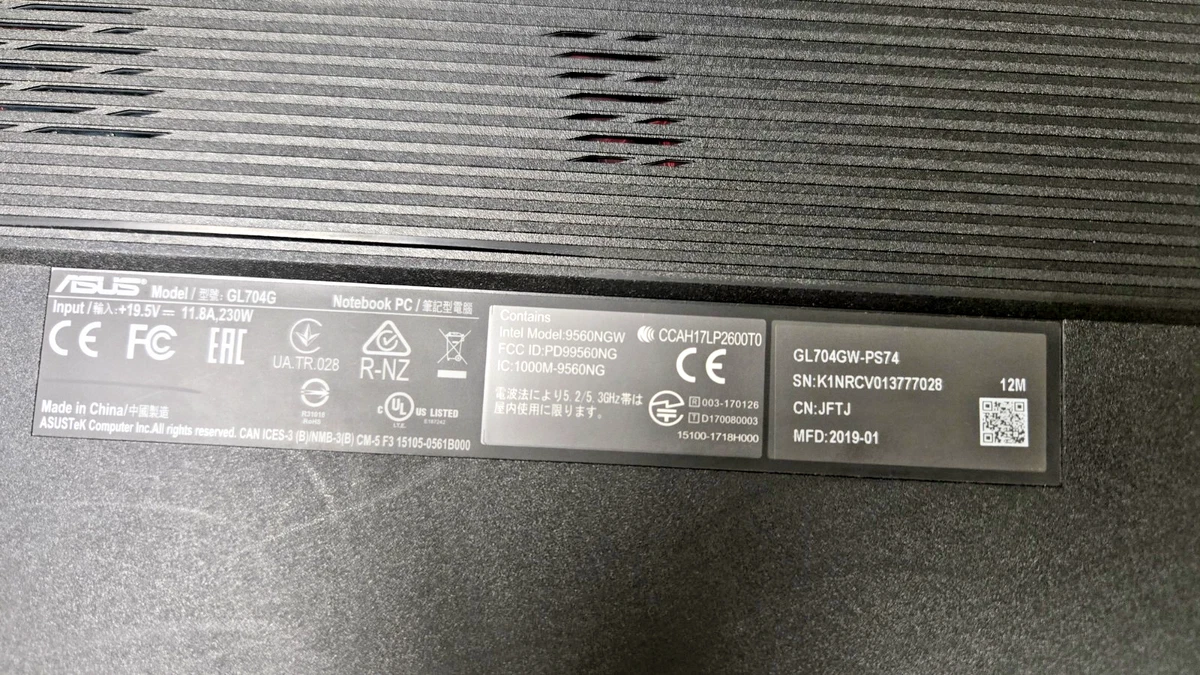 ASUS ROG Strix Scar II GL704GW i7-8750H 16 GB Ram 512 GBNVMe RTX2070 con cargador OEM