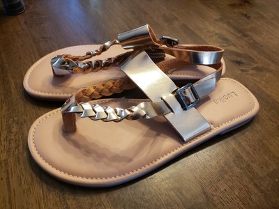women's size 10 wide sandals